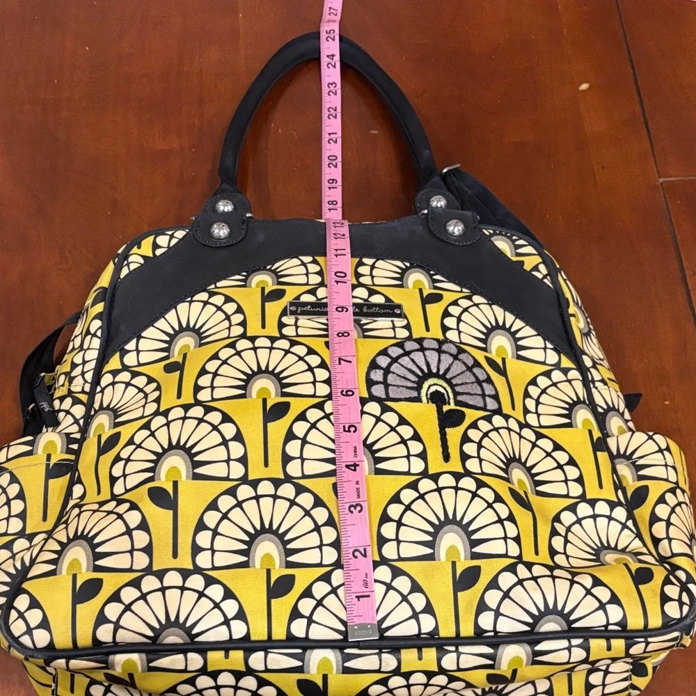 Petunia Pickle Bottom Glazed Sashay Satchel Floral‎ Diaper Bag Backpack